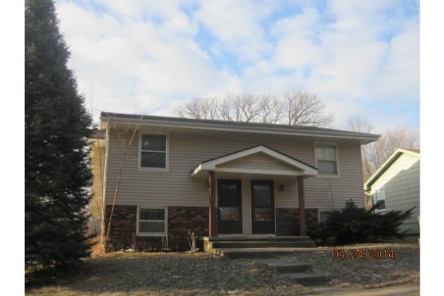 1871 Pleasant View Cir, Des Moines, IA 50320 - photo 1