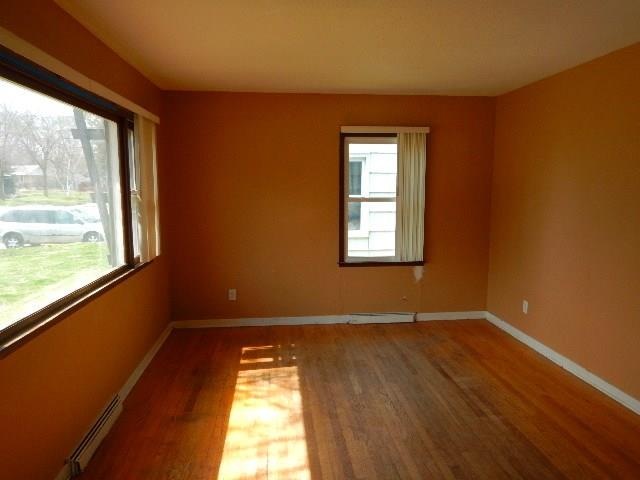 1008 38th St SE, Cedar Rapids, IA 52403 - photo 1