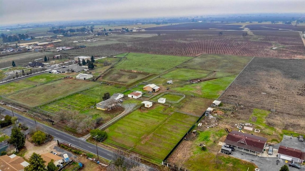 14133 E Collier Rd, Acampo, CA 95220 - photo 1