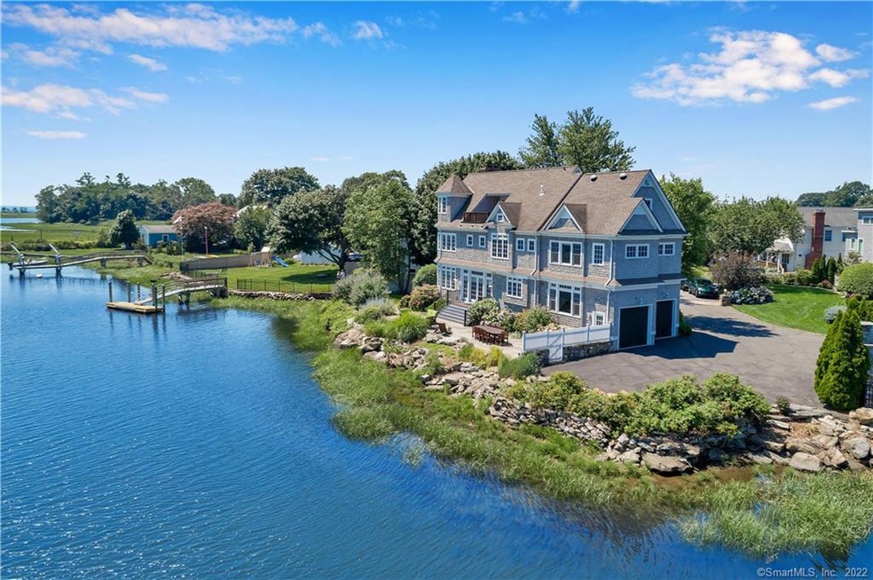 50 Bay Edge Ct, Fairfield, CT 06824 - photo 1