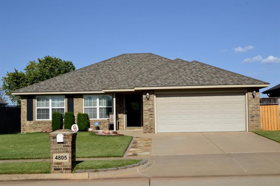 4805 Wagner Lake Dr, Yukon, OK 73099 - photo 1