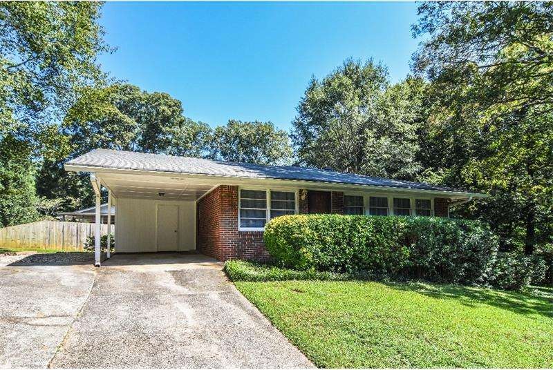 Completely renovated 2 bed/2.5 bath mid-century mo