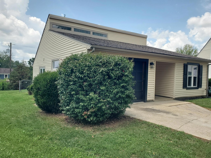 657 Hidden Point Dr, Lexington, KY 40517 - photo 1