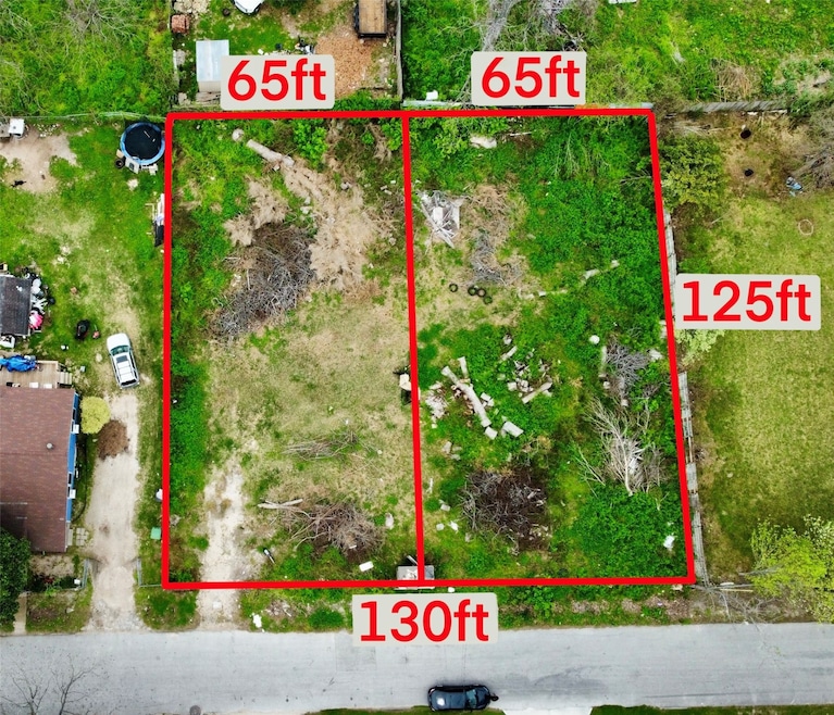 7425 Dyer St, Houston, TX 77088 - photo 1