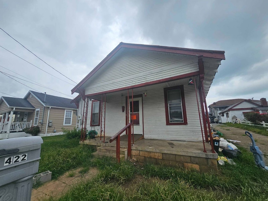 422 Sedgefield St, Bristol, VA 24201 - photo 1