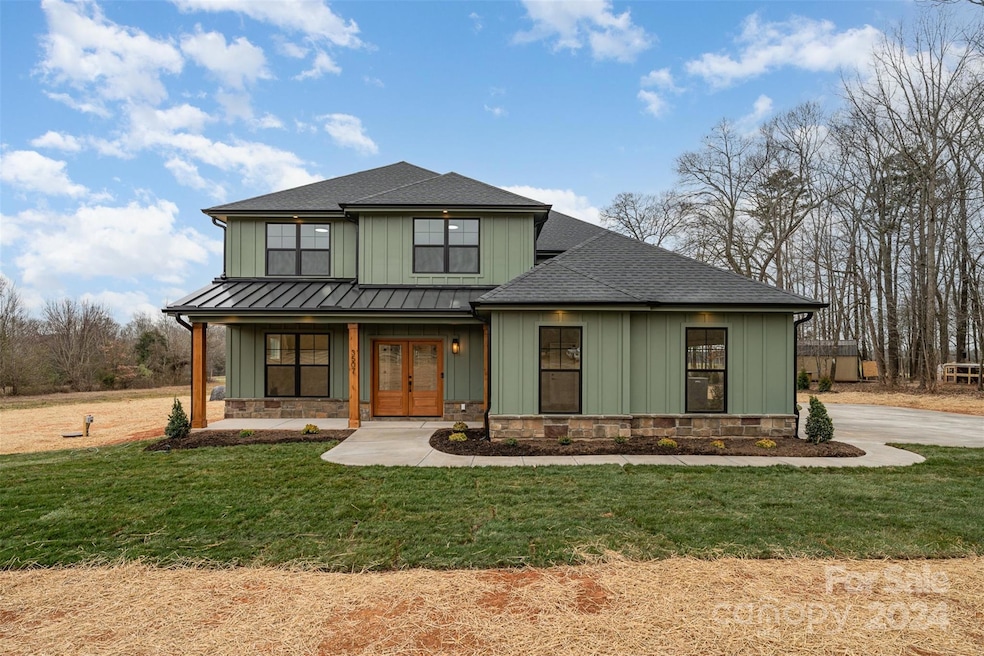 Sold $847,900 • Co-Listing Agent