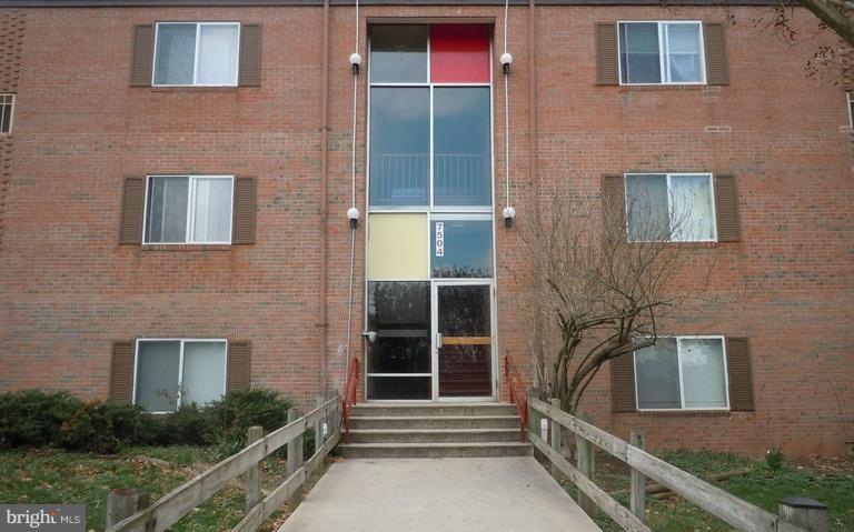 7504 Prince Cole Ct unit 7, Manassas, VA 20111 - photo 1