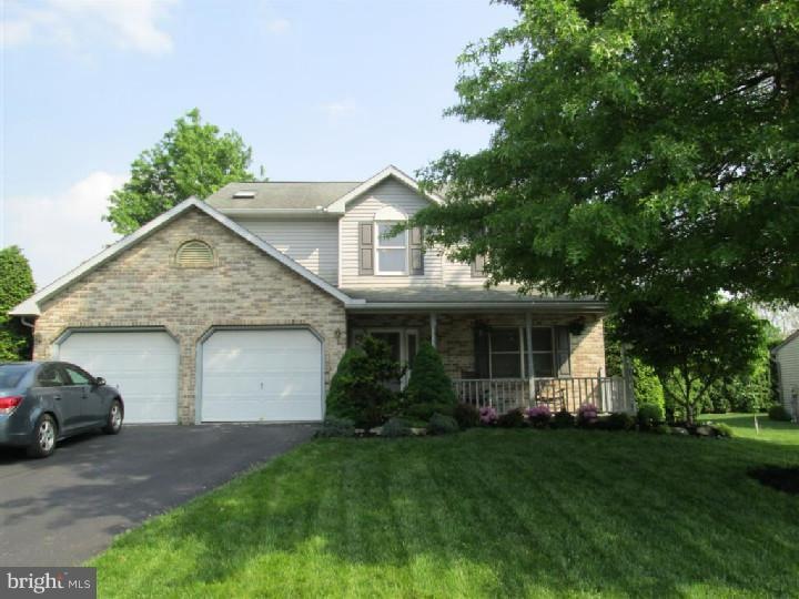 1144 Ashbourne Dr, Reading, PA 19605 - photo 1