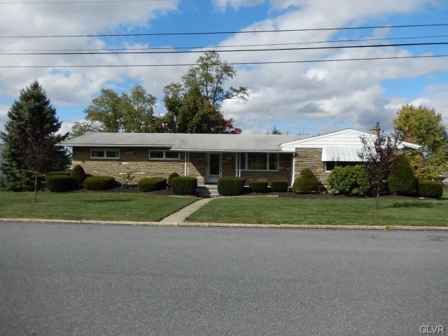 539 Wood St unit 549, Emmaus, PA 18049 - photo 1