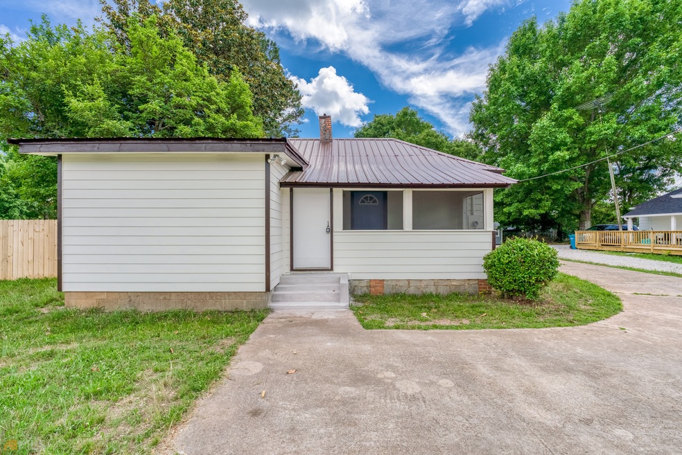 2725 N Elm St, Commerce, GA 30529 - photo 1