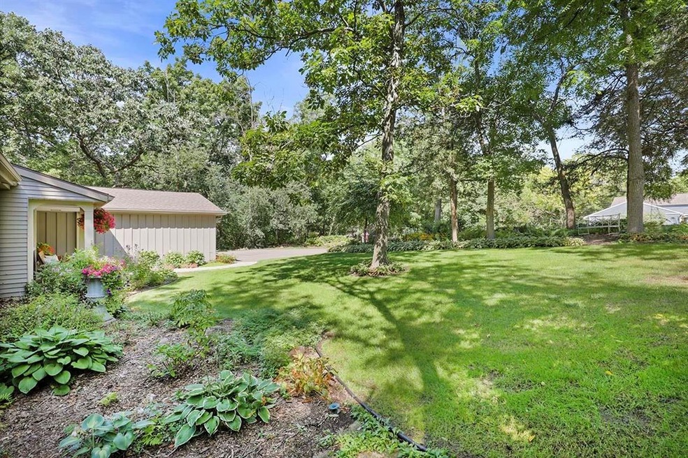 2333 White Oak Tr, Dunn, WI 53575 - photo 1