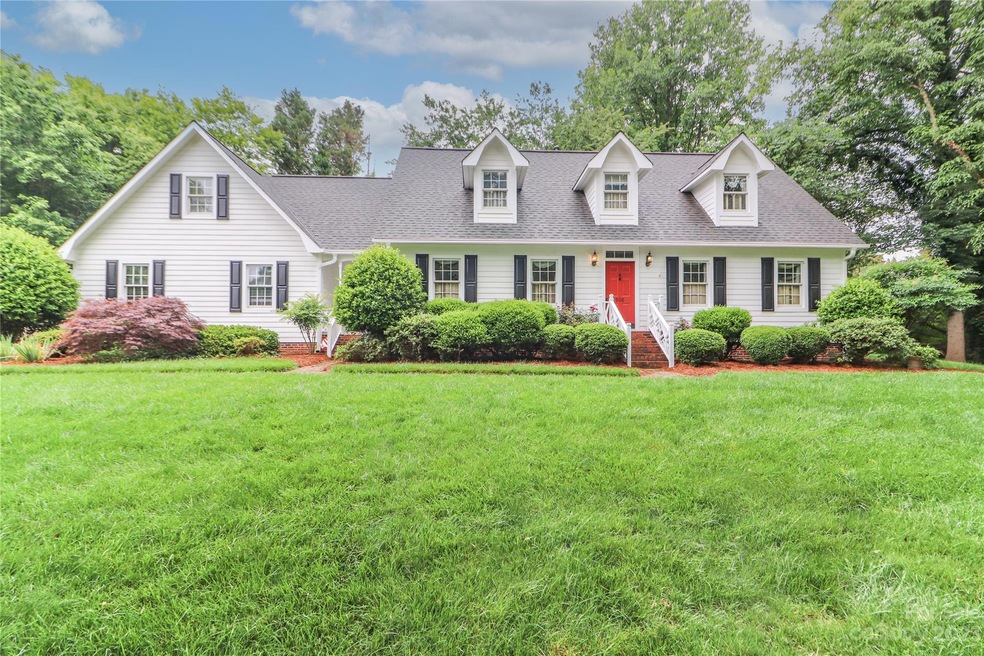 906 Argyle Ct, Statesville, NC 28677 - photo 1