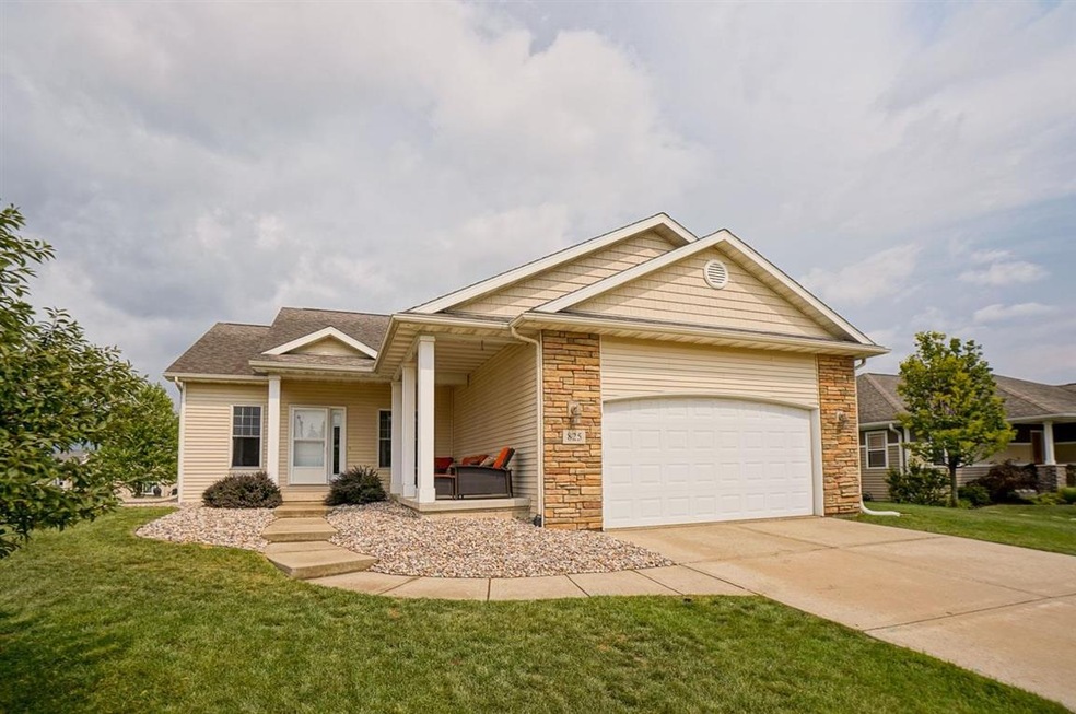 825 Sumac St, Oregon, WI 53575 - photo 1