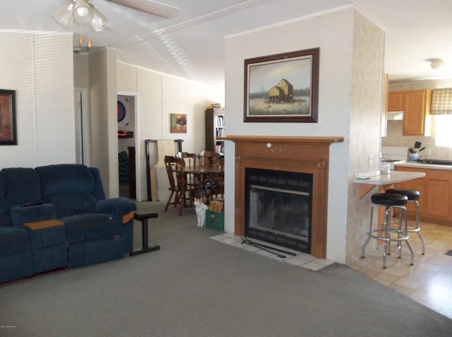 24290 N Los Angeles St, Paulden, AZ 86334 - photo 1