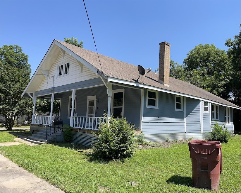 201 W 9th St, Bonham, TX 75418 - photo 1