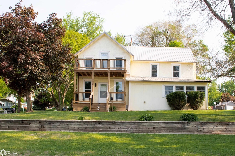 321 Elm St, Coon Rapids, IA 50058 - photo 1