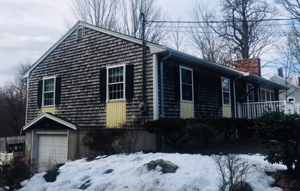 635 Main St, Acushnet, MA 02743 - photo 1