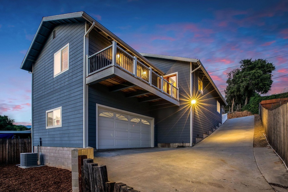 7-web-or-mls-UpmarketMedia_165OliTwi-5