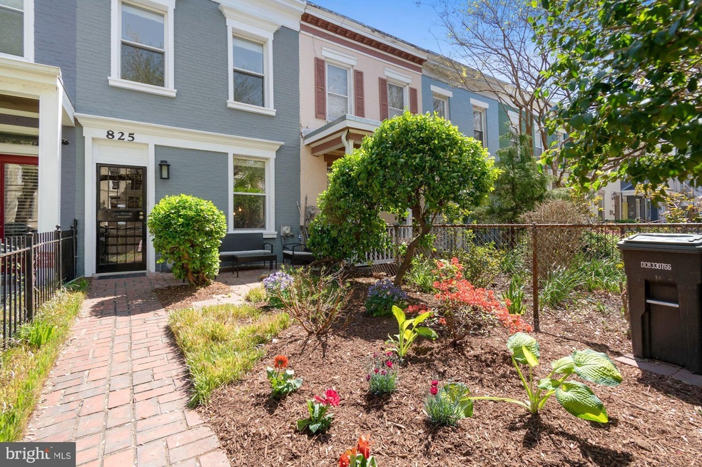 825 9th St NE, Washington, DC 20002 - photo 1