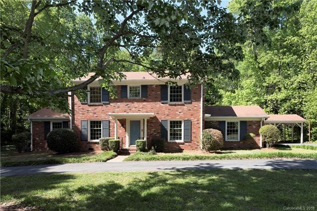 Welcome Home!  Private wooded lot (almost 1 acre!)