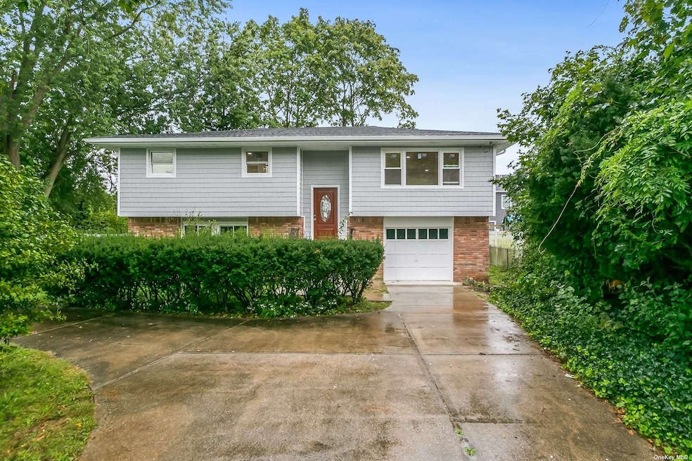 4020 Clark St, Seaford, NY 11783 - photo 1