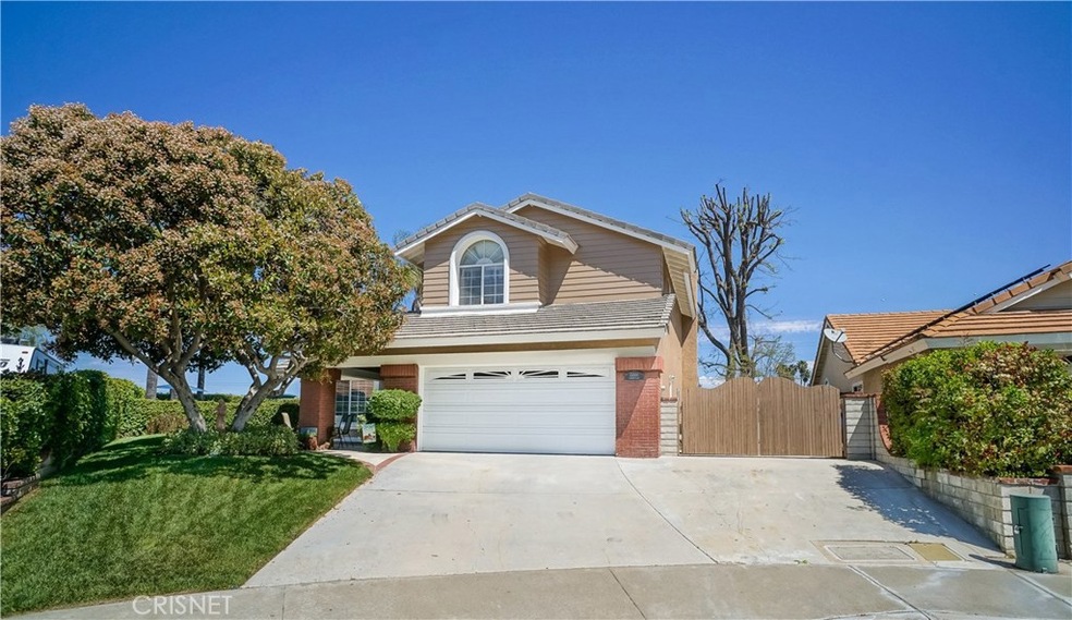 22551 Hickory Place, Santa Clarita, CA 91390 - photo 1