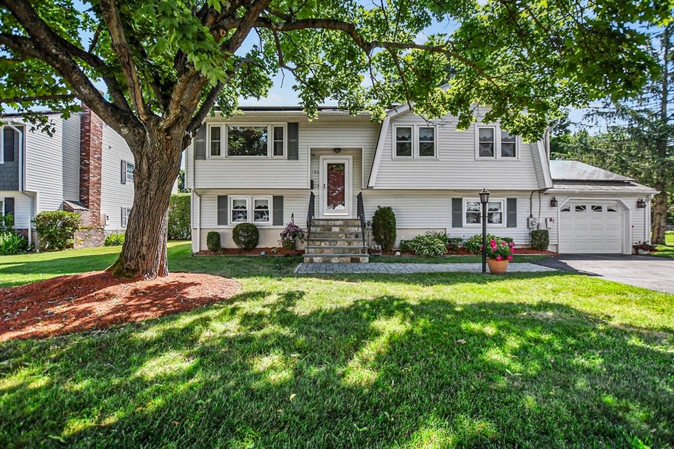 186 Berkeley Ave, Lowell, MA 01852 - photo 1