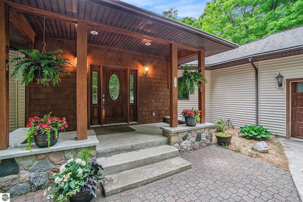 Pending $495,000 • Co-Listing Agent