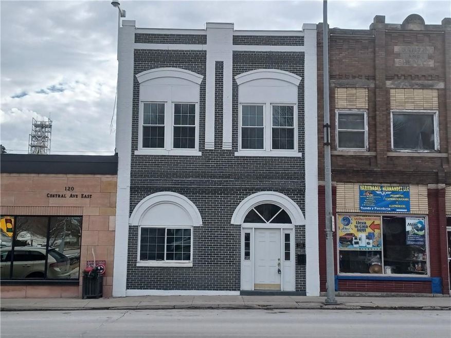 118 Central Ave E, Clarion, IA 50525 - photo 1