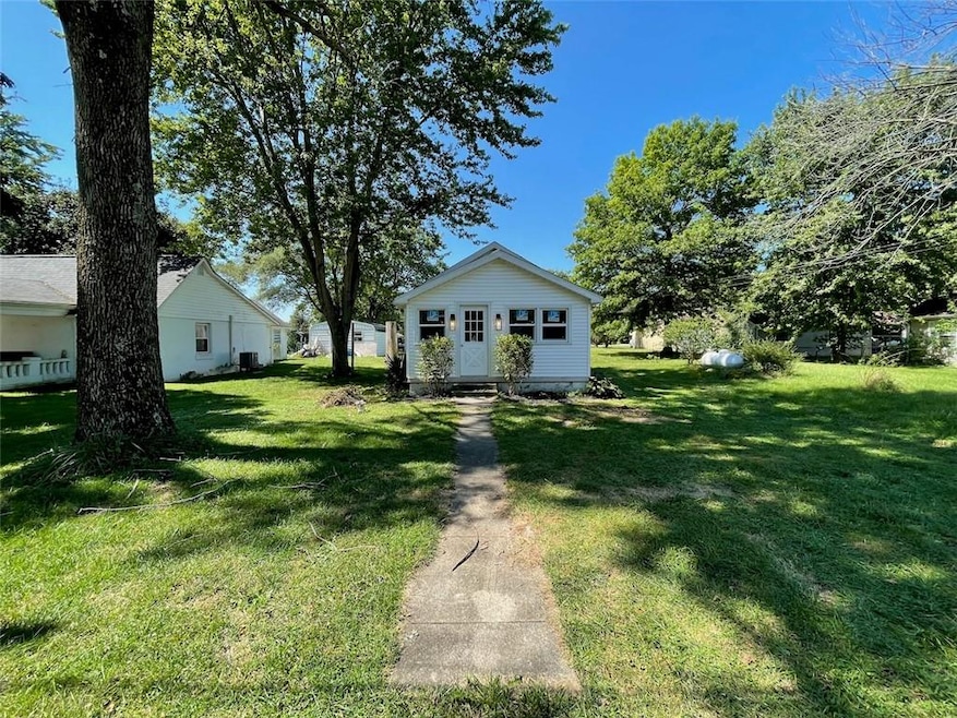 4420 Cartersburg Rd, Plainfield, IN 46168 - photo 1