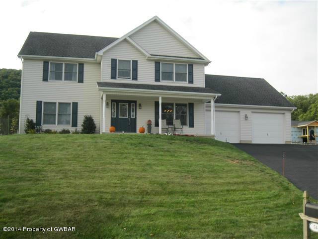 54 Makara Dr, Drums, PA 18222 - photo 1