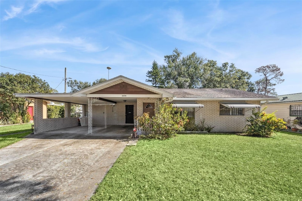 1604 26th St NW, Winter Haven, FL 33881 - photo 1