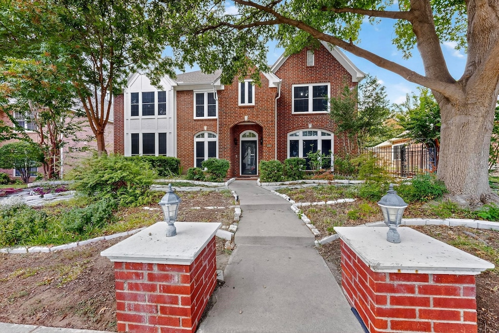 1113 Lake Ridge Dr, Plano, TX 75075 - photo 1