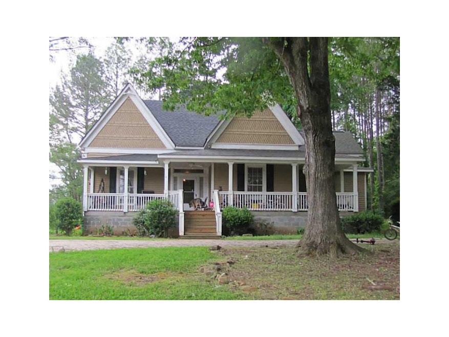 360 E Freeman St, Maysville, GA 30558 - photo 1