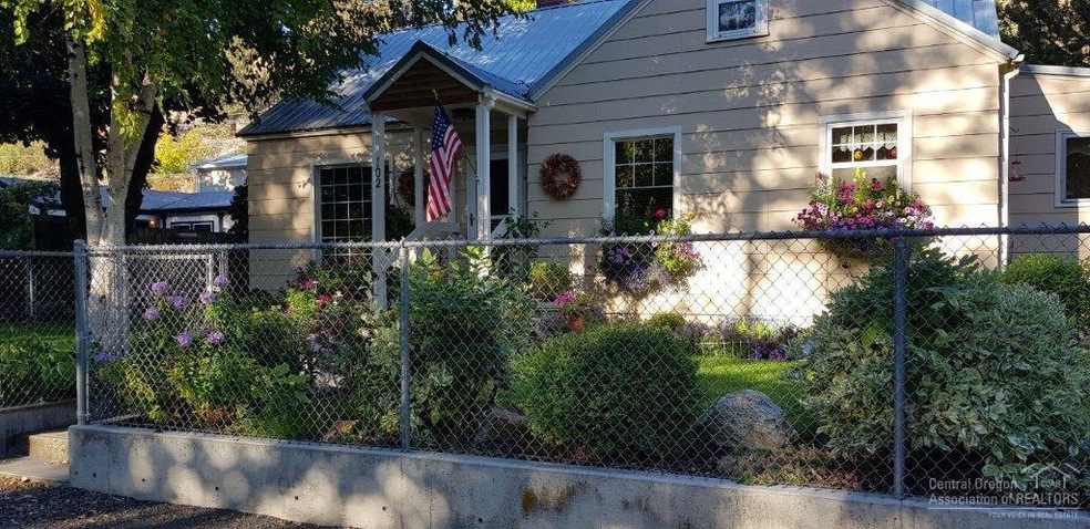 102 S Humbolt St, Canyon City, OR 97820 - photo 1