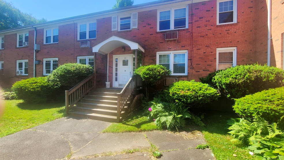 97 Marion St unit 12, Hartford, CT 06106 - photo 1