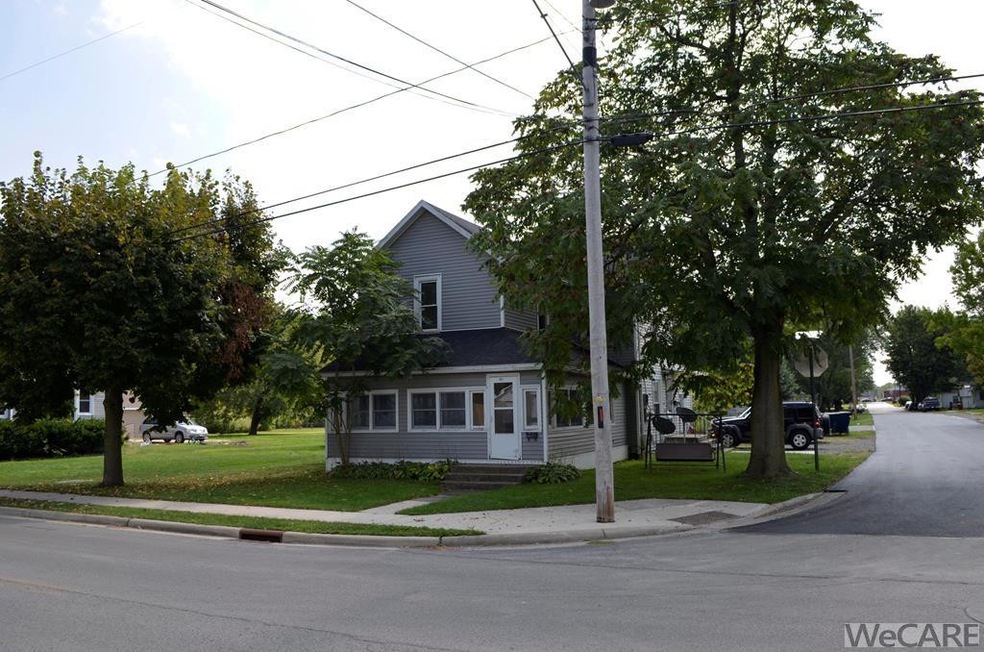 401 E Lincoln Ave, Ada, OH 45810 - photo 1