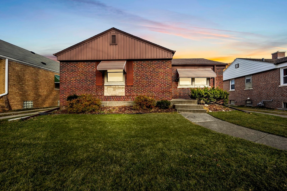 2223 S 7th Ave, Riverside, IL 60546 - photo 1