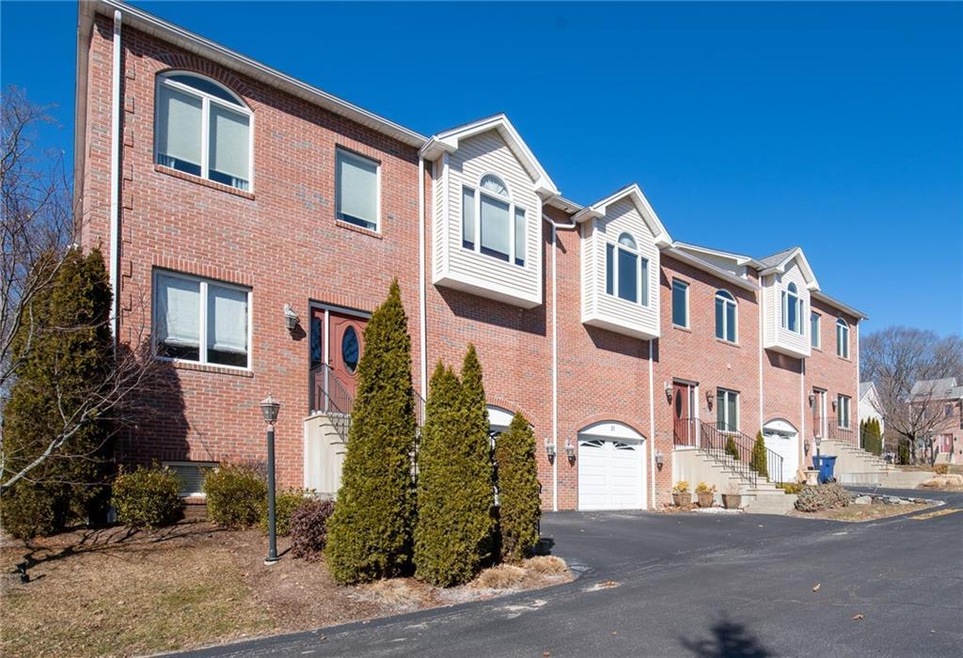 131 Fruit Hill Ave unit 20, North Providence, RI 02911 - photo 1