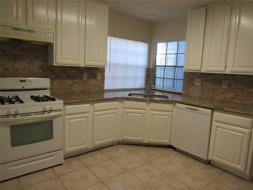 For Rent $1,700/month