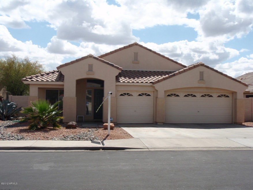 5633 Gable
