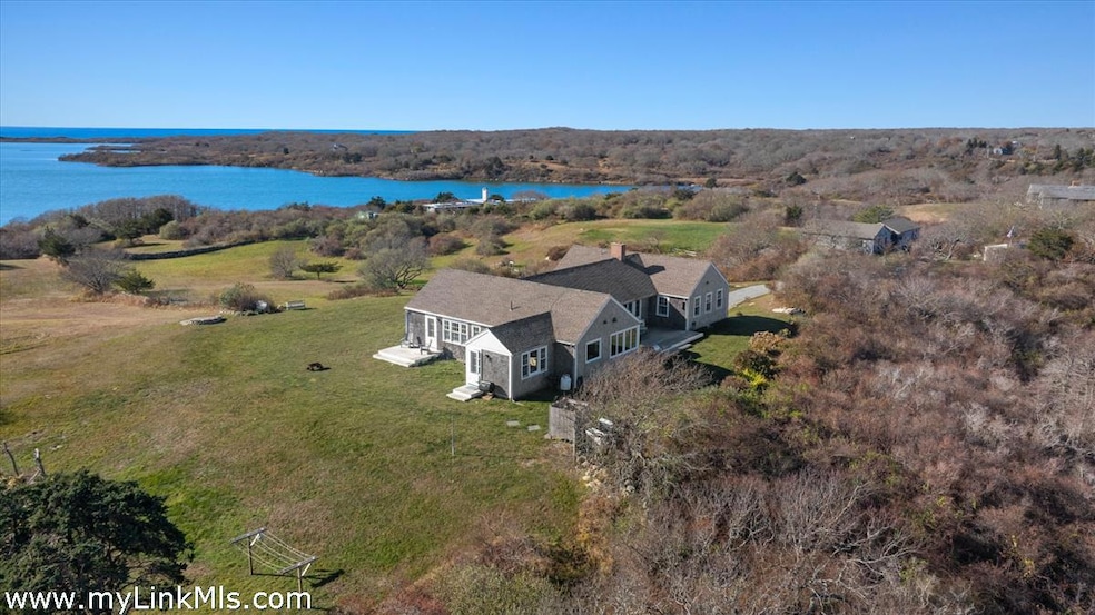16 Shotnaigher Ln, Chilmark, MA 02535 - photo 1