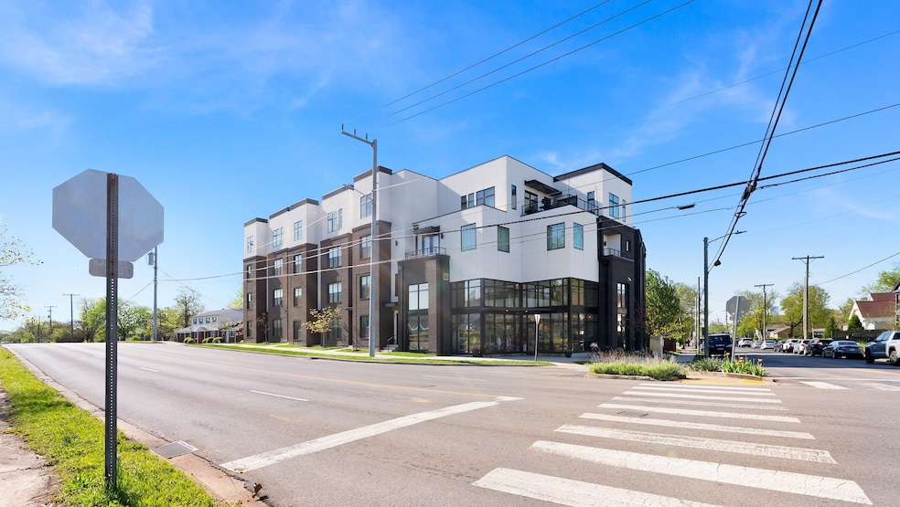 For Sale $808,000 • Co-Listing Agent