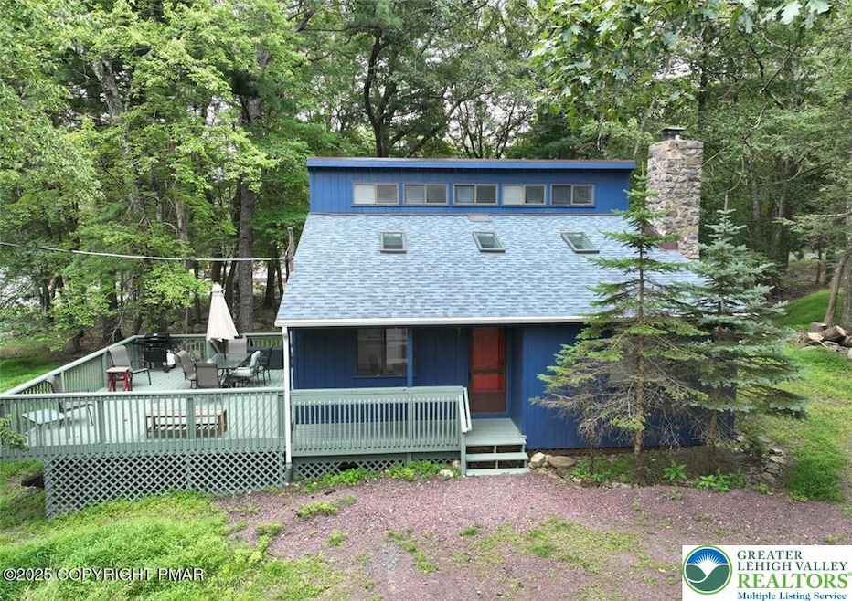 11 Maplewood Rd, Lake Harmony, PA 18624 - photo 1