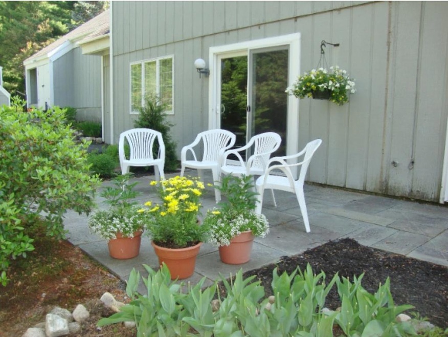 115 Hilltop Place unit 115, New London, NH 03257 - photo 1