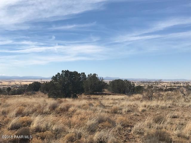 24450 N Shooters Pass, Paulden, AZ 86334 - photo 1
