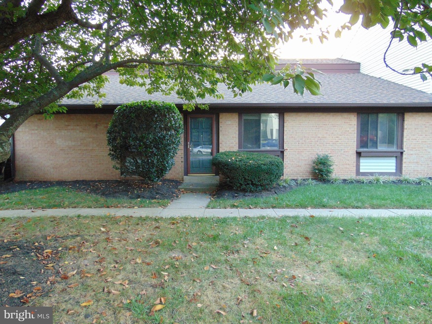 2574 Fox Ridge Ct unit 25, Woodbridge, VA 22192 - photo 1