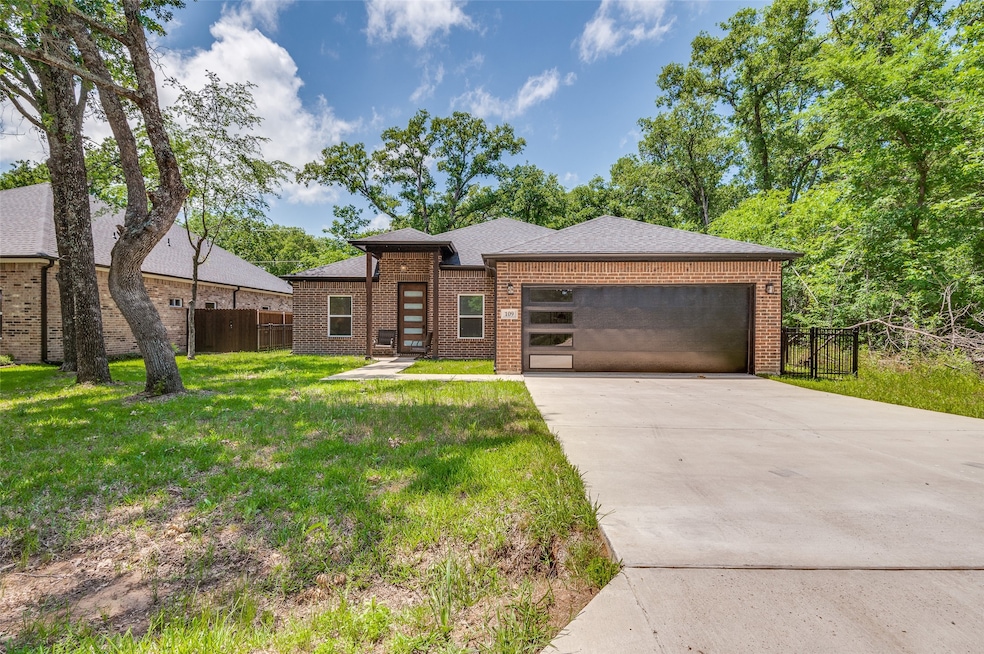 For Sale $275,000 • Co-Listing Agent