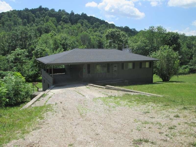 745 Blue Valley Rd SE, Lancaster, OH 43130 - photo 1