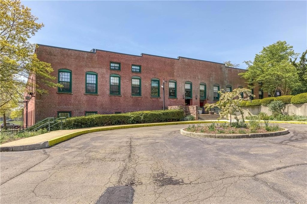 1 Front St unit 109, New Haven, CT 06513 - photo 1